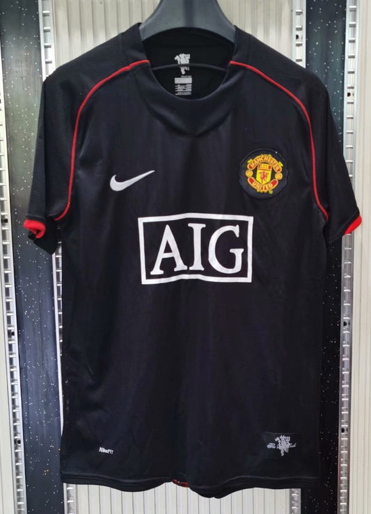 BLACK RETRO MANCHESTER UNITED JERSEY